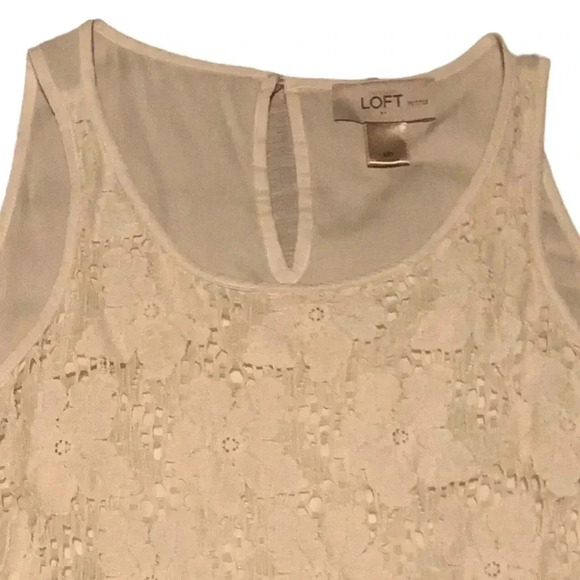 LOFT Petite Lace Floral Tank Top- Size Medium Petite - Picture 3 of 5